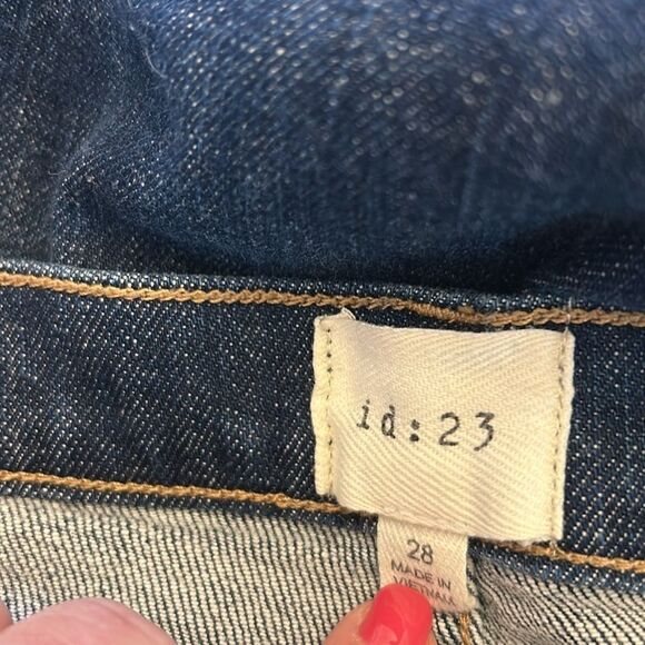 Id : 23 distressed denim jeans Size 28 EUC - Picture 7 of 9